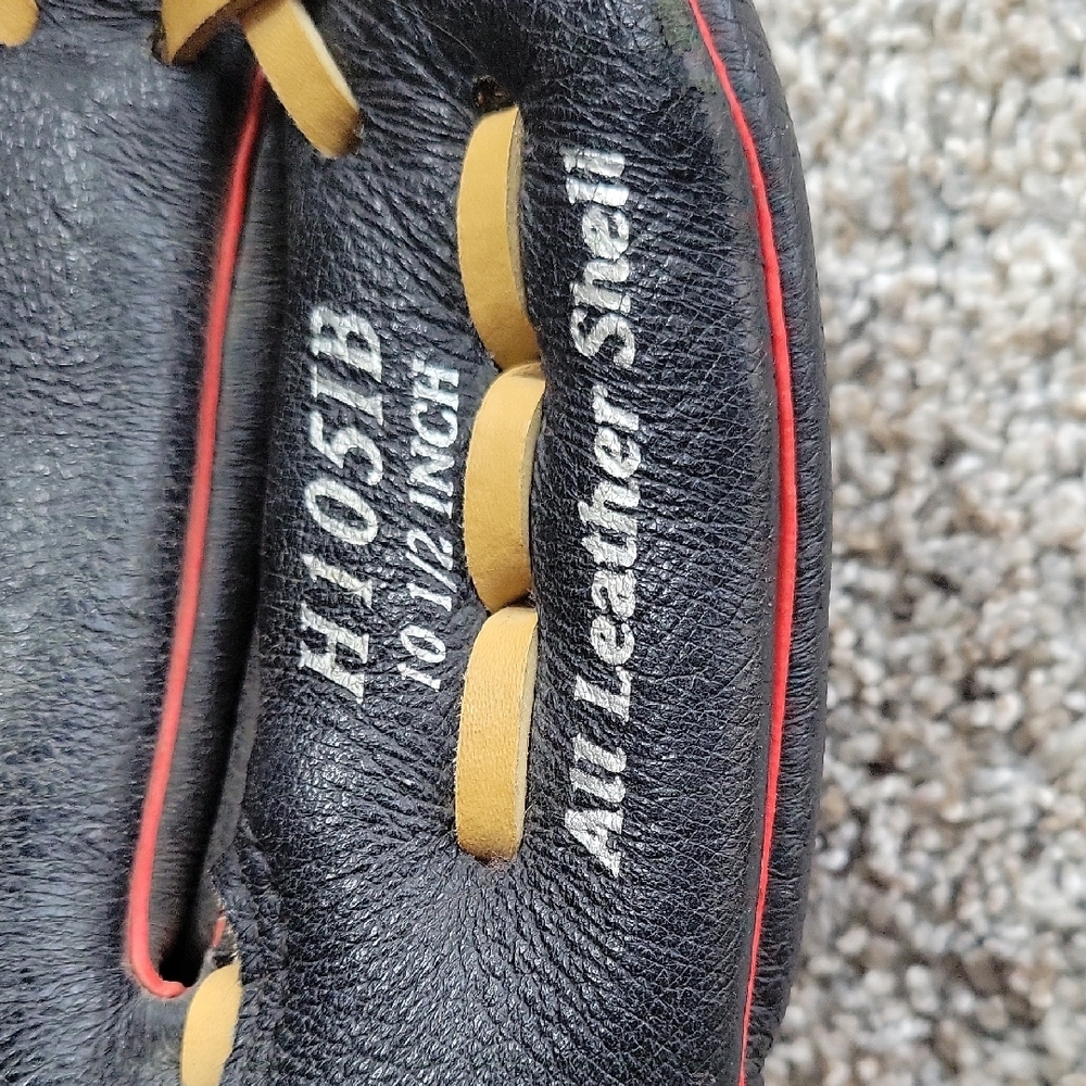 Rawlings Black and Tan Kids Baseball Glove - Picture 3 of 3